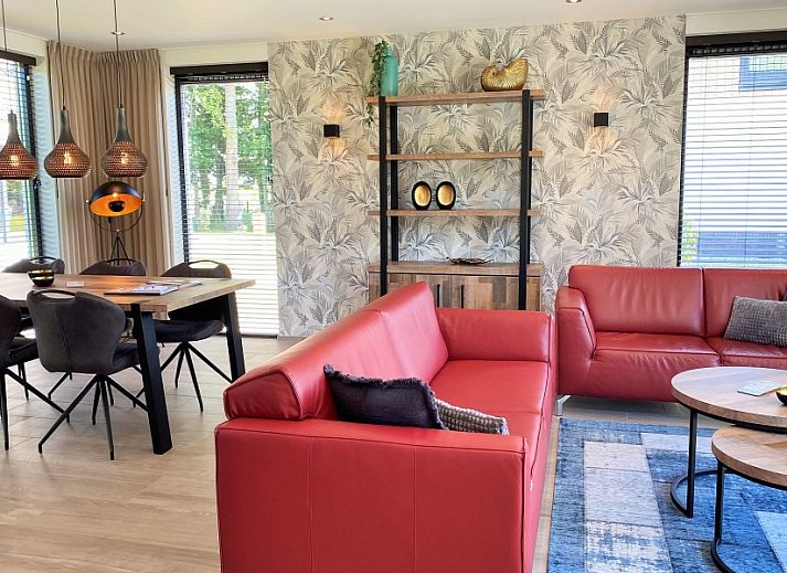 Stijlvolle woonkamer 6 Pers.Landhuis de Luxe Eldorado Texel in De Koog, Texel.