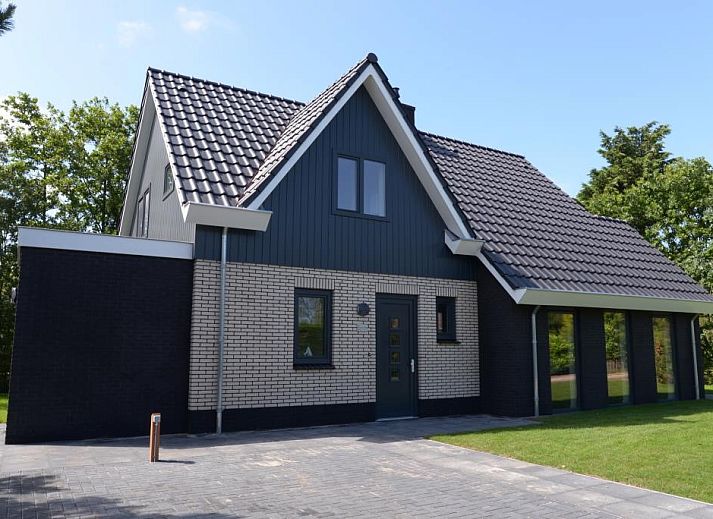 06 - Razende Bol - allotment vacation home with terrace in De Koog, Texel surrounded by greenery.