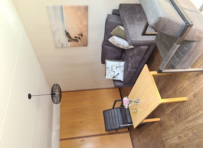 Moderne Kueche und Essbereich im Motel Texel Apartment in De Koog, Texel fuer ein wunderbares Urlaubserlebnis.