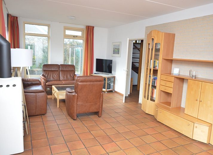 Vakantiehuis Stappeland 199 in De Koog, Texel met ruime tuin en terras voor ontspanning.