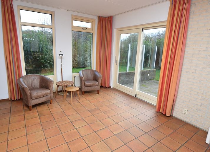 Vakantiehuis Stappeland 199 in De Koog, Texel met ruime tuin en terras voor ontspanning.