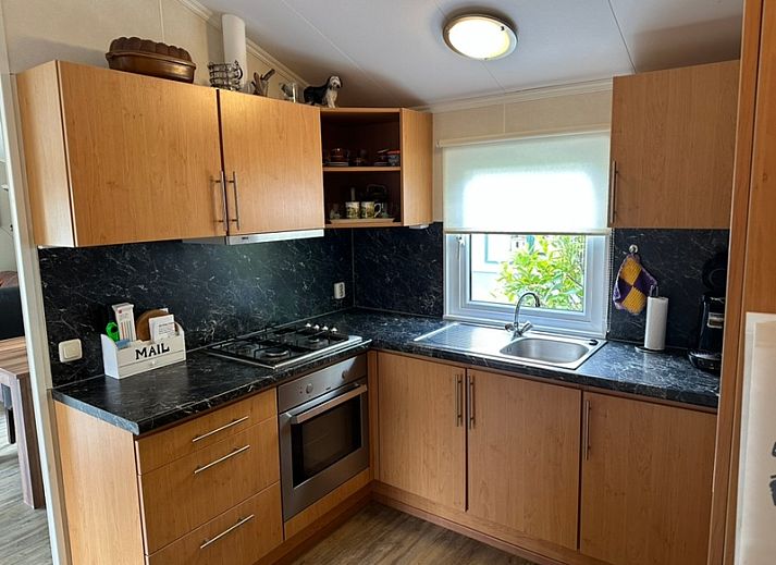 Chaletpark Bregkoog - Bregkoog chalet 214 in De Koog, Texel biedt een charmant vakantiehuis met tuin en terras in een rustige omgeving.