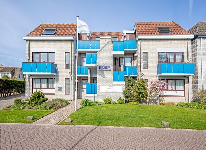 Cozy sitting area in Two persons apartment large - second floor, De Koog, Texel, with modern furnishings.