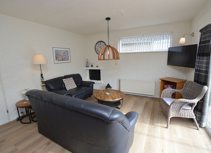 Vakantiehuis Stappeland 205 in De Koog, Texel met ruime tuin en moderne architectuur.