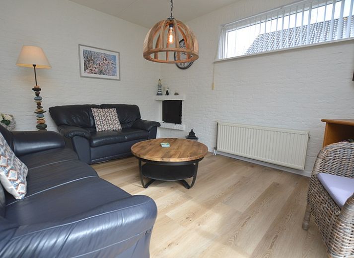 Vakantiehuis Stappeland 205 in De Koog, Texel met ruime tuin en moderne architectuur.