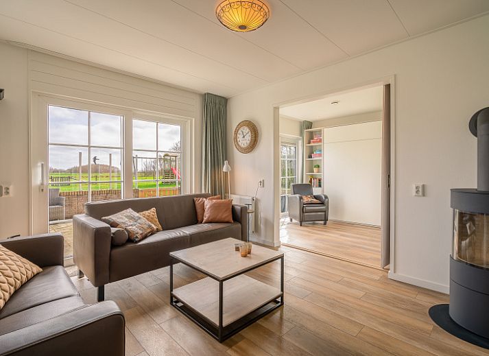 De Zandhaas vakantiehuis met ruime tuin in De Koog, Texel, biedt een ideale locatie voor een ontspannen verblijf op de Waddeneilanden.