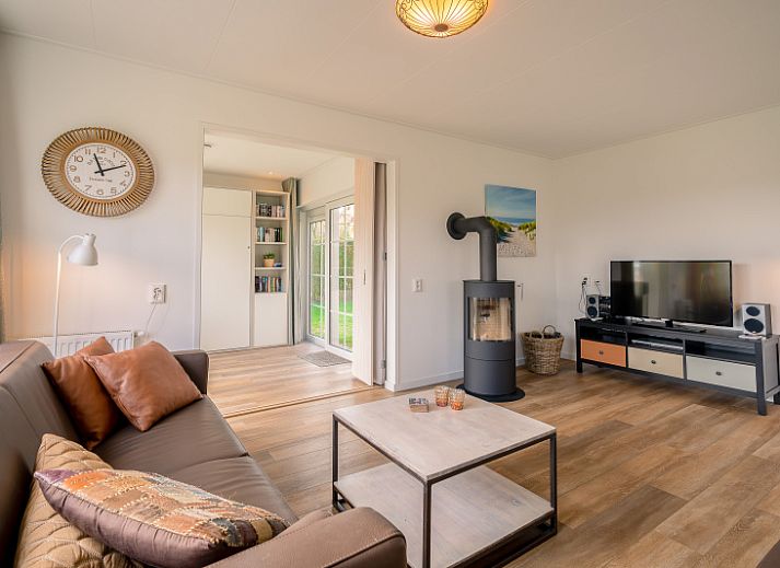 De Zandhaas vakantiehuis met ruime tuin in De Koog, Texel, biedt een ideale locatie voor een ontspannen verblijf op de Waddeneilanden.