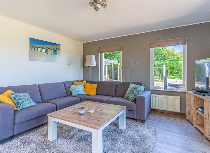 Vakantiehuis Kamperfoelie 71 in De Koog op Texel met ruime tuin en vijverzicht.