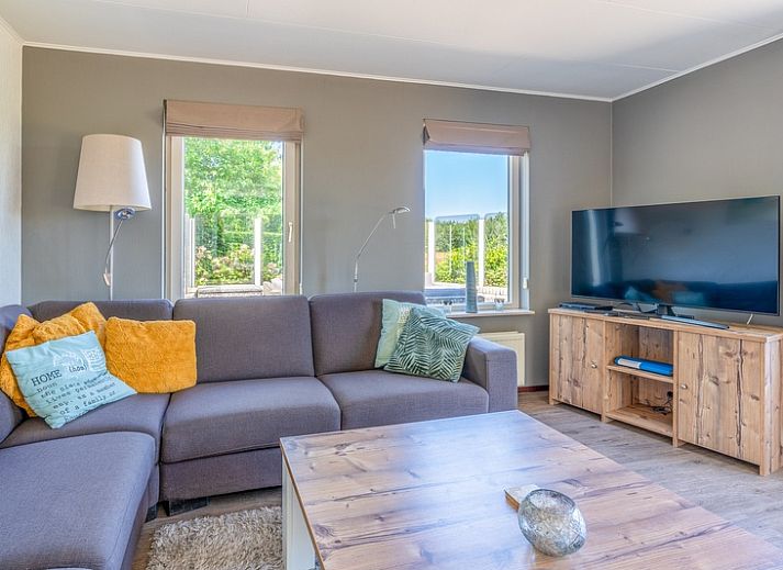 Vakantiehuis Kamperfoelie 71 in De Koog op Texel met ruime tuin en vijverzicht.