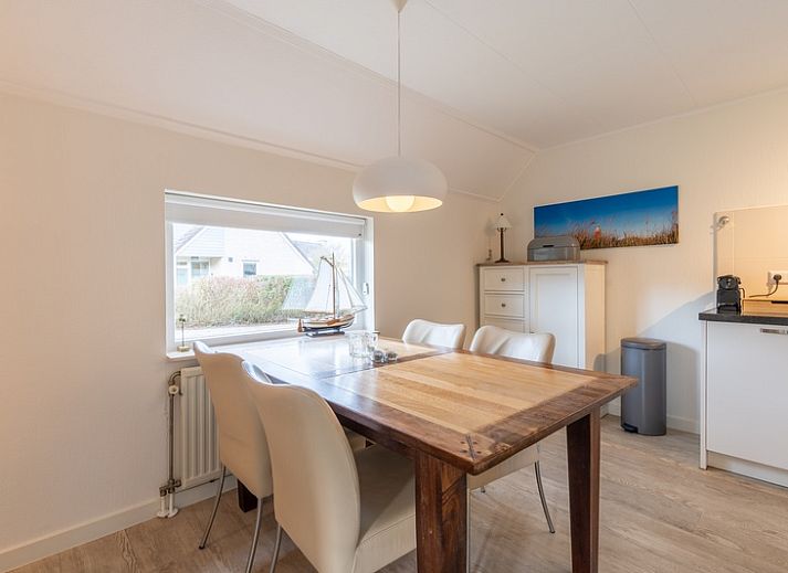 Gezellig vakantiehuis Kamperfoelie 77 in De Koog, Texel met ruime tuin