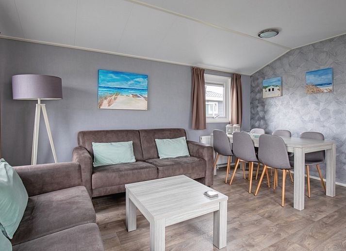 Chalet Bregkoog 7 in De Koog, Texel met zonnig terras en moderne uitstraling.