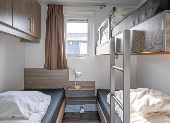 Ruime vakantiechalet Bregkoog 7 met terras in Chaletpark Bregkoog, Texel.