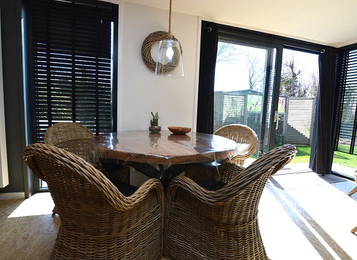 Gemuetliches Wohnzimmer Ferienhaus Hoog Koog 8 De Koog Texel mit Naturdekor