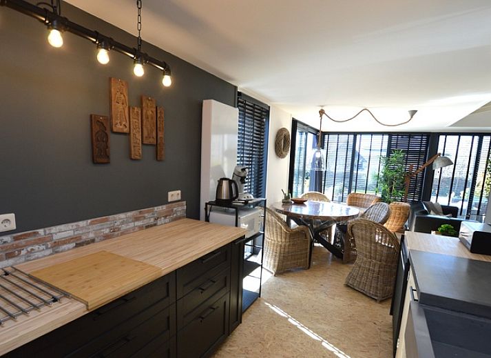 Gemuetliches Wohnzimmer Ferienhaus Hoog Koog 8 De Koog Texel mit Naturdekor