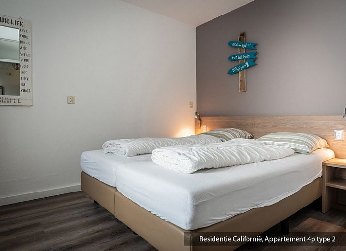 Moderne keuken in Type 2 vakantiewoning, De Koog, Texel, Waddeneilanden.