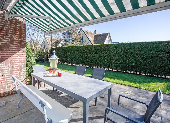 De Schutstal vakantiehuis met groene tuin in De Koog, Texel, Waddeneilanden