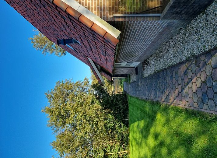 Moderne keuken in Agter Mienterglop - Vakantiehuis 5103, De Koog, Texel, volledig uitgerust met apparatuur.