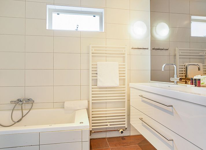 Verblijf 0102509 - Bungalow Texel - Beach Park Texel | 8-persoons villa | 8EL