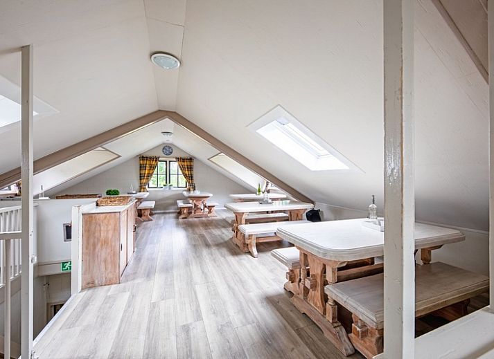 Neues Ferienhaus Vredestein in De Koog, Texel, mit gruenem Garten und laendlicher Atmosphaere.