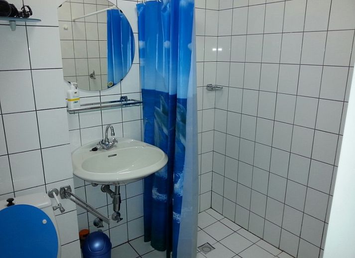 Geniet van het zonnige balkon bij 't Kerckeland - Appartement Kerckeland 86, De Koog, Texel, voor een ontspannen vakantie op de Waddeneilanden.