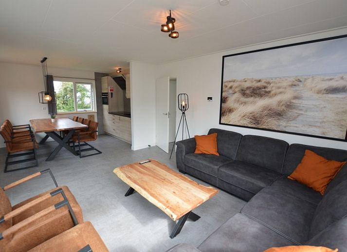 Ferienhaus Stappeland 203 in De Koog auf Texel mit grossem Garten und moderner Architektur.