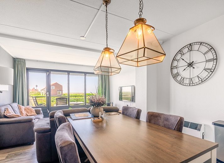 Bright living room in Apartment Juliana 094 Island and Sea View, De Koog, Texel with terrace and beautiful sea view.