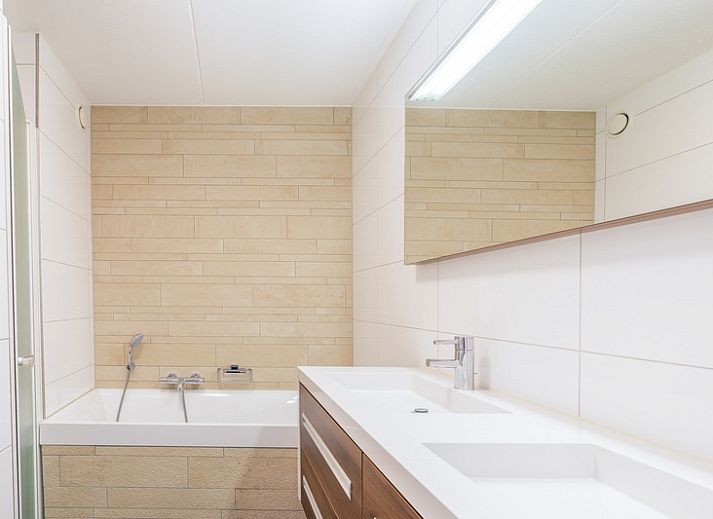 Bright living room in Apartment Juliana 094 Island and Sea View, De Koog, Texel with terrace and beautiful sea view.