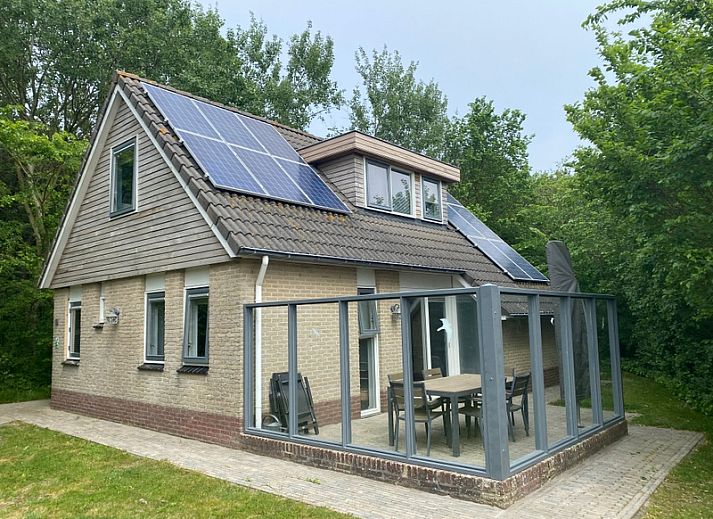 Ferienhaus Hoog Koog 18 in De Koog, Texel, mitten im Gruenen, ideal fuer Naturliebhaber im Bungalowpark Hoog Koog.
