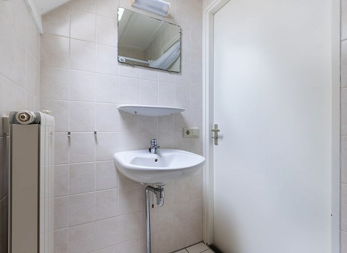 T6B Bungalow mit Terrasse in De Koog, Texel, umgeben von Natur und Ruhe auf den Watteninseln.