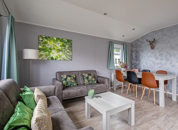 Chaletpark Bregkoog - Chalet Bregkoog 12, De Koog, Texel. Moderne buitenkant van vakantiehuis op Waddeneilanden.