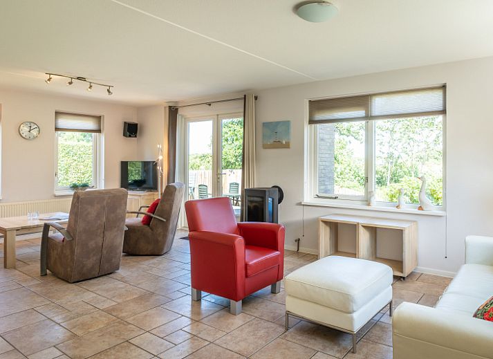 Villa 4 personen in De Koog Texel met zonnig terras en tuin, ideaal voor een ontspannen vakantie op de Waddeneilanden.