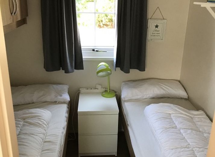 Vakantiehuis Chalet Bregkoog 255 in De Koog, Texel met ruime voortuin en hek.