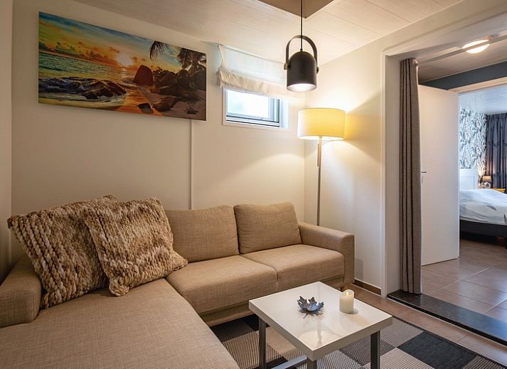 Gezellige keuken in Familie bungalow, De Koog, Texel met moderne apparatuur en stijlvolle inrichting.