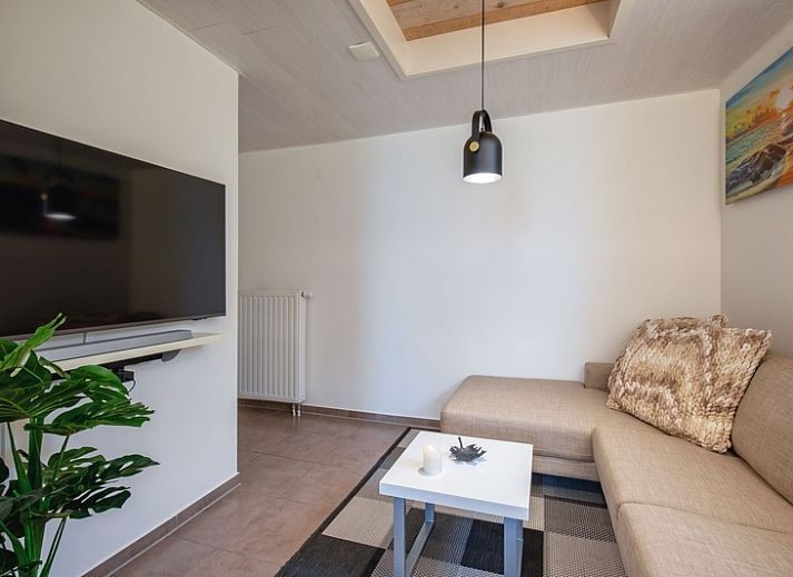 Gezellige keuken in Familie bungalow, De Koog, Texel met moderne apparatuur en stijlvolle inrichting.