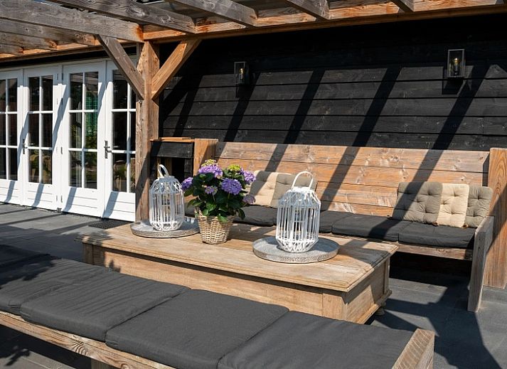 Ferienhaeuser Residence Rustiek in De Koog, Texel, umgeben von gruener Natur