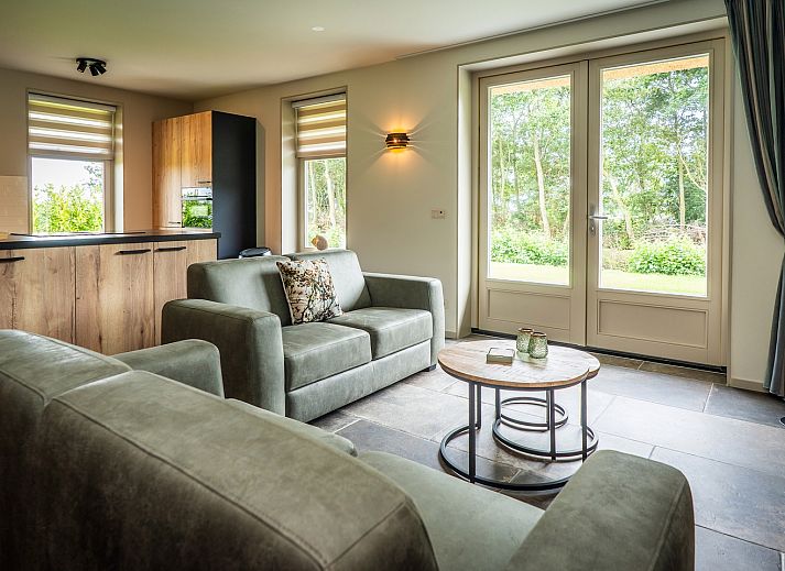 Prachtig vakantiehuis in De Koog, Texel omgeven door groene natuur en rustgevende uitzichten.