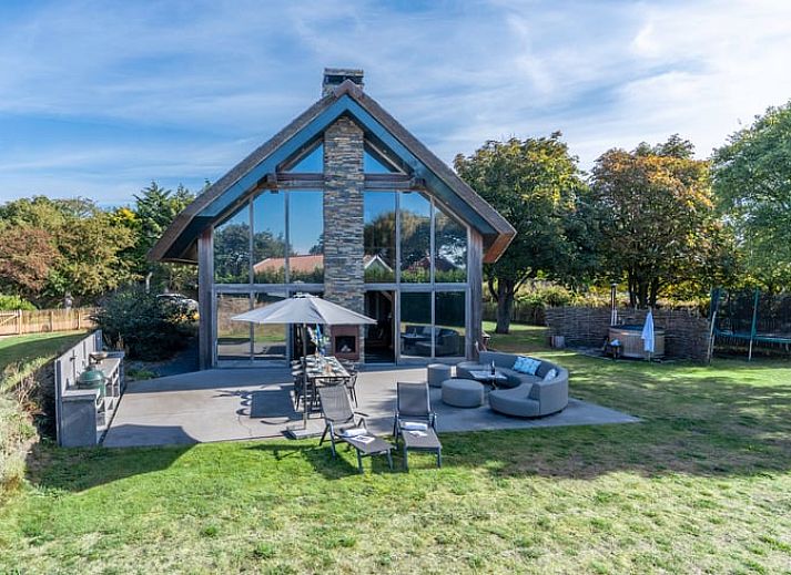Vakantiehuisje in De Koog met ruime tuin en terras, ideaal gelegen op Texel, Waddeneilanden.