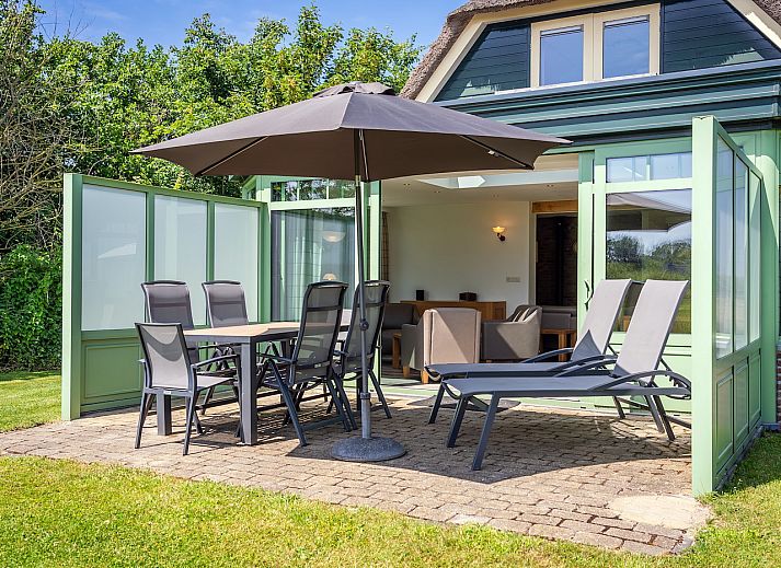 Guest house 0102966 - Holiday property Texel - Het Buitenhof villa 59 met serre