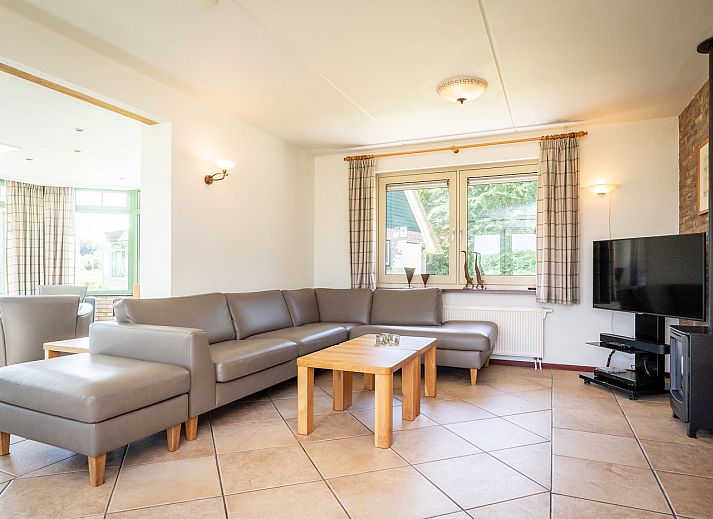 Guest house 0102966 - Holiday property Texel - Het Buitenhof villa 59 met serre