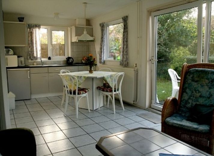Guest house 010303 - Bungalow Texel - De Kemphaan: Bungalow