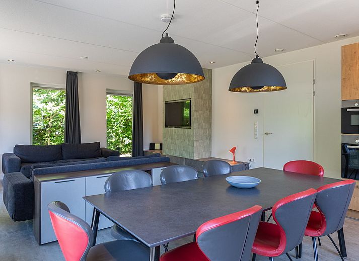 Duinbraam vakantiehuis in Den Burg Texel met ruime tuin en terras.