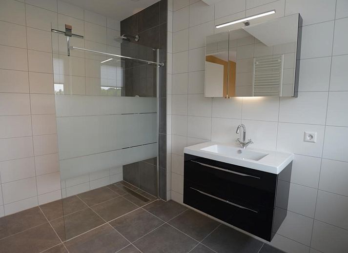 Gezellige eetkamer van Duinbraam vakantiehuis in Den Burg Texel.