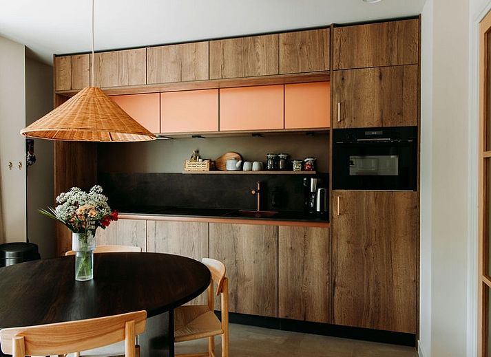 Gemuetliches Schlafzimmer mit Etagenbett im Luxusappartement 4p, Den Burg, Texel fuer einen entspannten Aufenthalt.