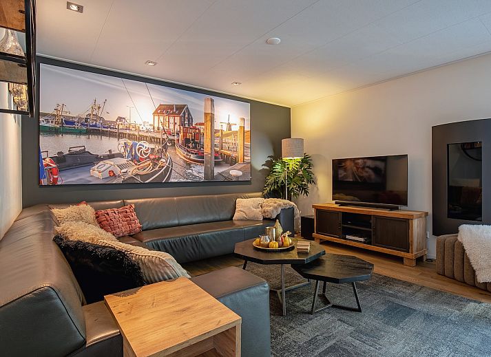 Sonnige Terrasse in 48 - Witte Parel in Den Burg, Texel. Perfekt fuer ein Essen im Freien auf den Watteninseln.