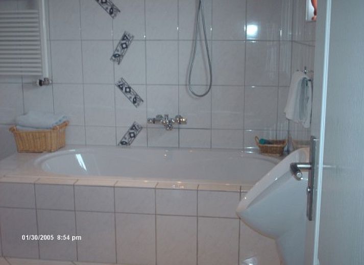 BB Plaatsman in Den Burg, Texel, bietet ein charmantes Bed & Breakfast mit einem einladenden Aeusseren und einem grossen Parkplatz.