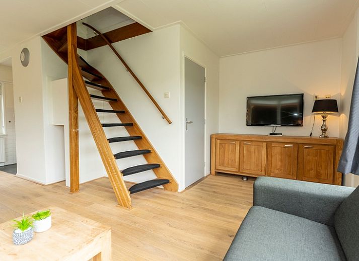 De Wending Ferienhaus in Den Burg, Texel mit sonnigem Garten und Terrasse.