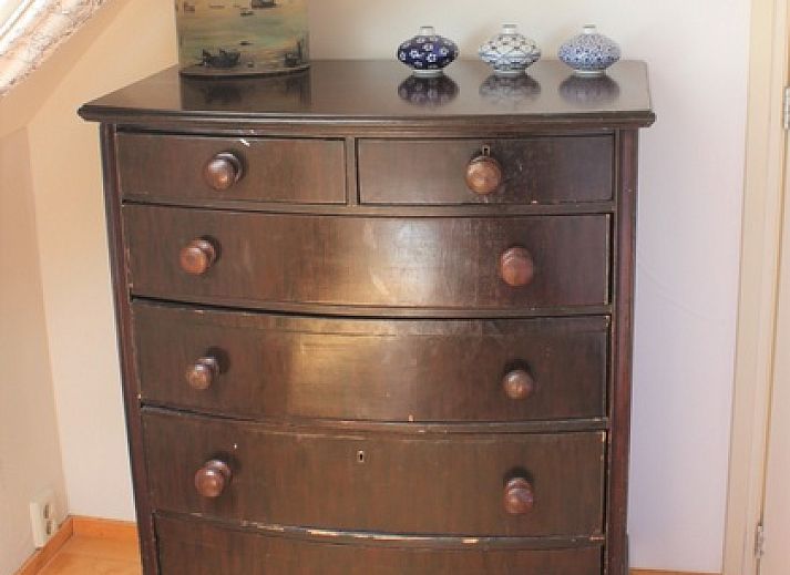 Gezellige keuken van Het Achterhuys in Den Burg Texel met moderne voorzieningen.