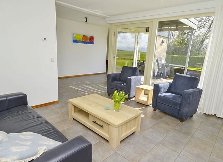 Luxe badkamer met bad in Vakantiehuis in Den Burg, Texel