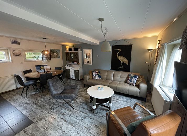 De Boet Ferienhaus in Den Hoorn, Texel mit charmanter Fassade und Terrasse auf den Watteninseln.