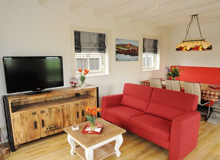 Vacation home Sonja in Den Hoorn, Texel surrounded by nature and reeds.